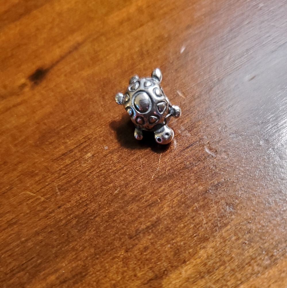 Pandora turtle charm/ retired/PRICE FIRM!